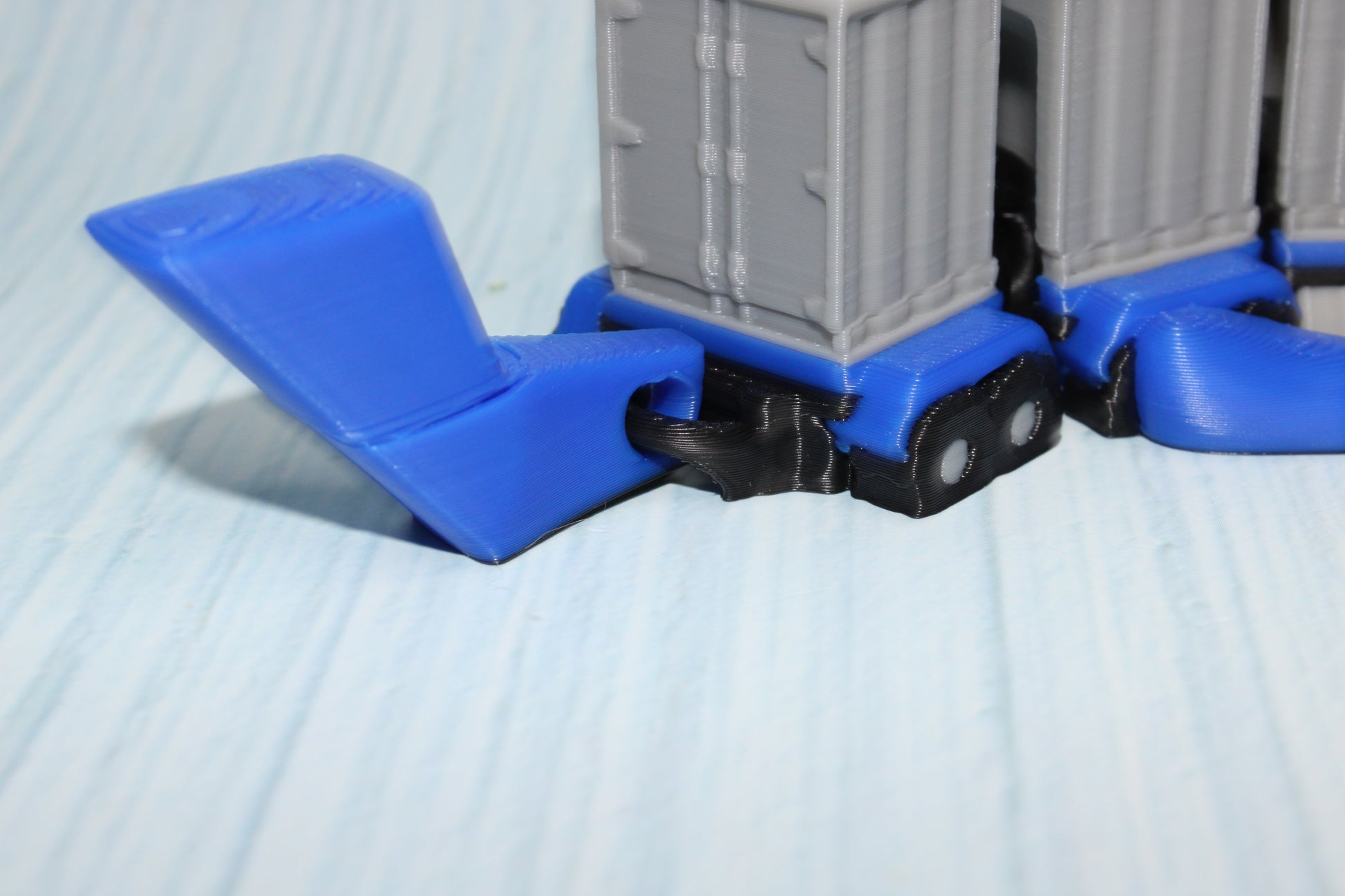 Semi Truck Dragon 7" - Wonderland 3D Printing 