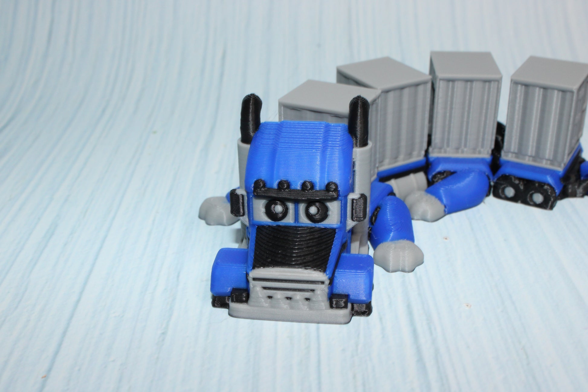Semi Truck Dragon 7" - Wonderland 3D Printing 