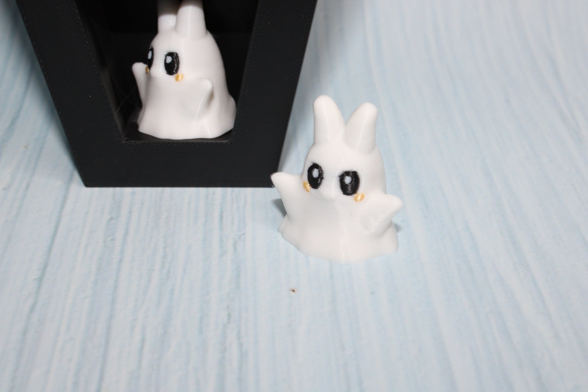 Tiny ghost coffin set 4 ghost included 6.5" t - Wonderland 3D Printing 