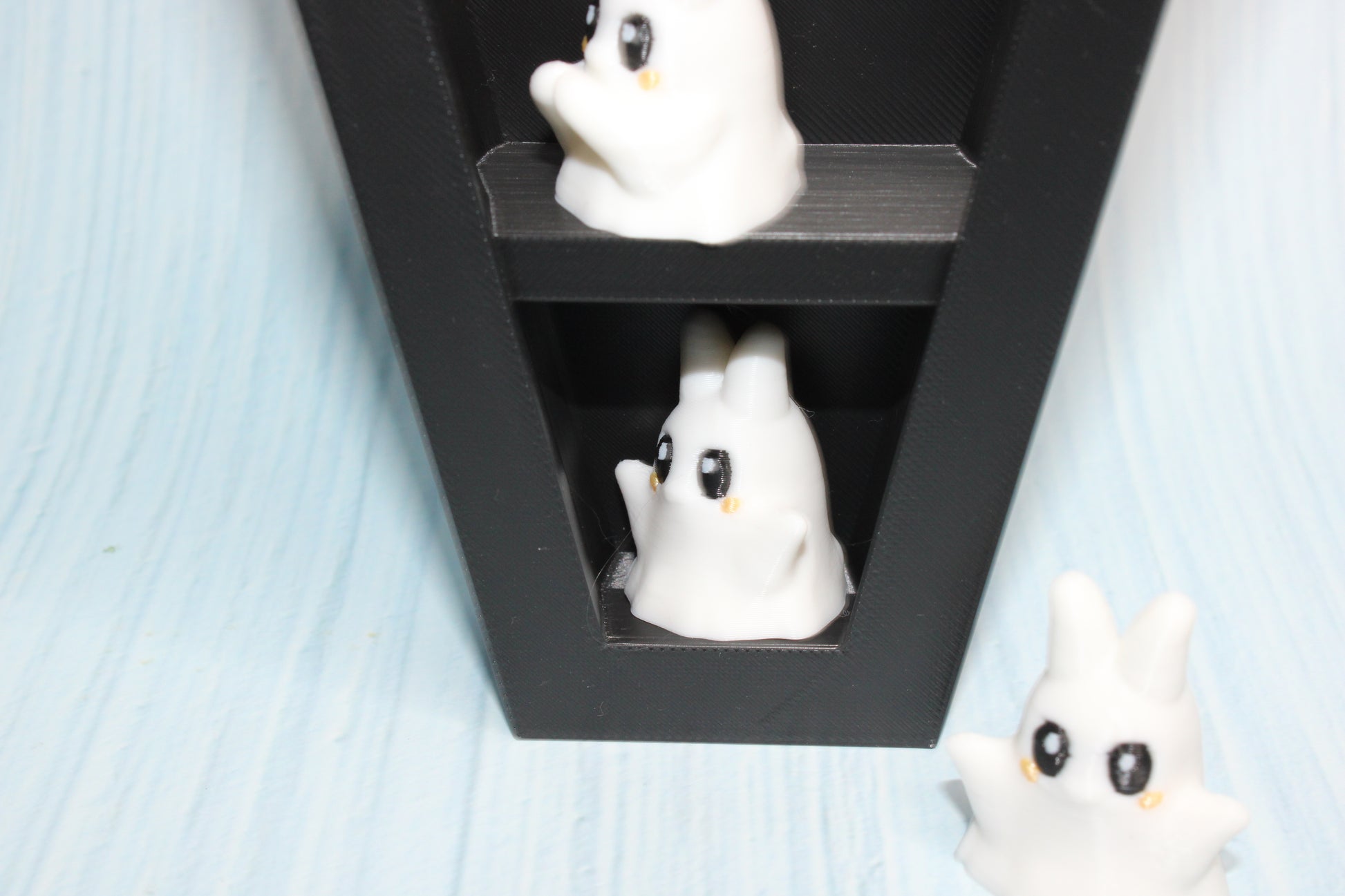 Tiny ghost coffin set 4 ghost included 6.5" t - Wonderland 3D Printing 