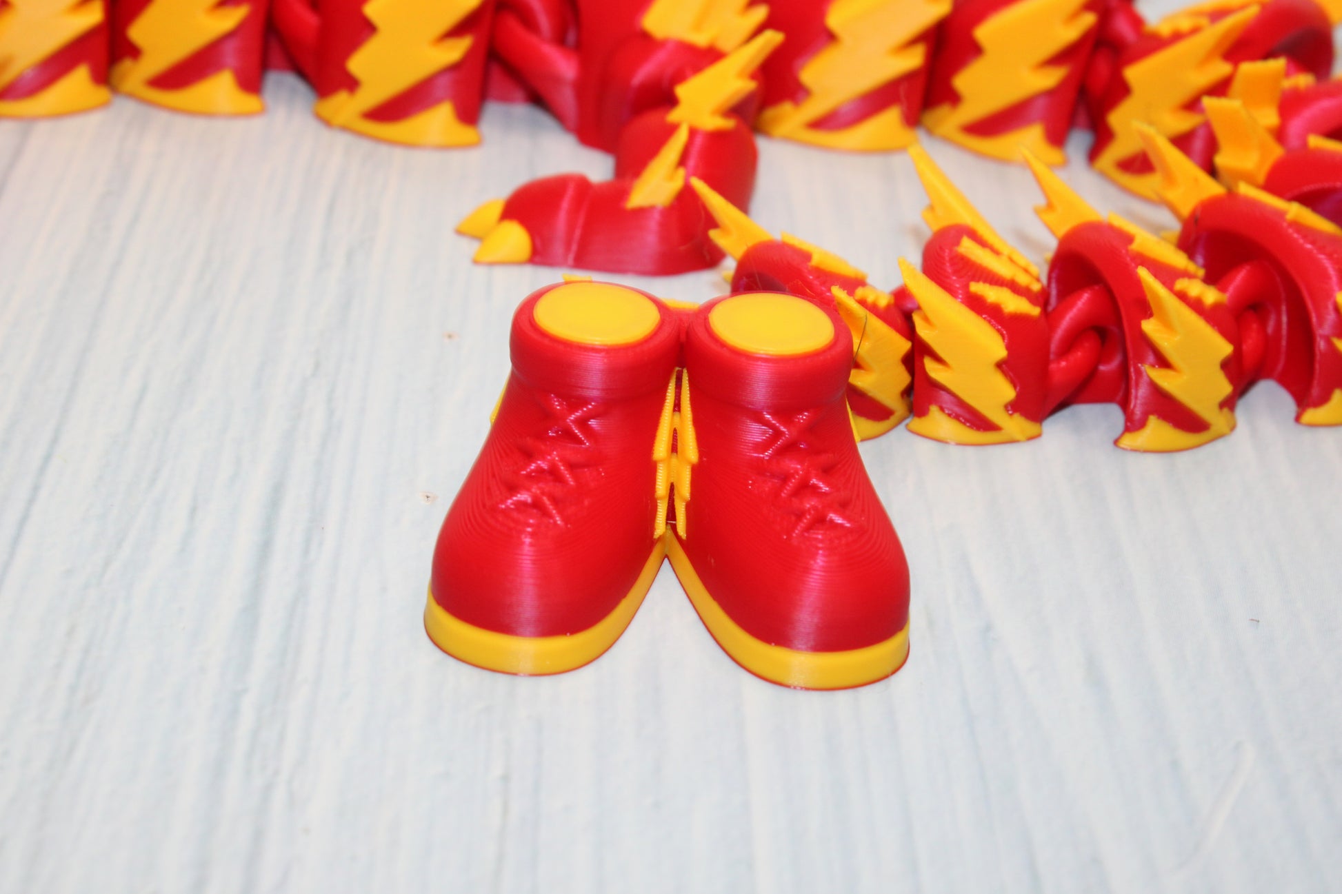 Lighting Bolt Dragon 3d printed-17"long - Wonderland 3D Printing 