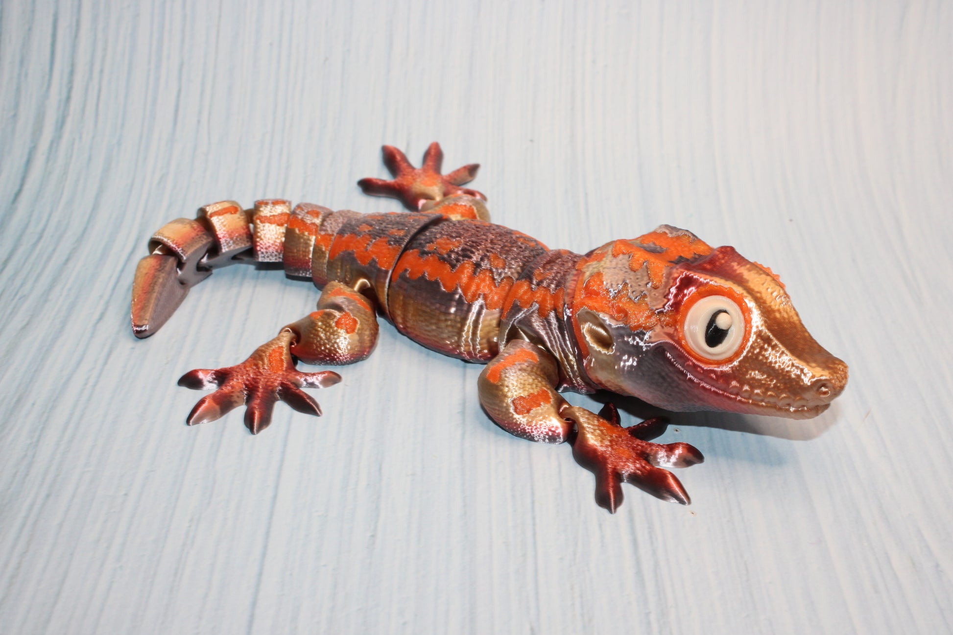 Gargoyle Gecko 3d printed 9" Long - Wonderland 3D Printing 