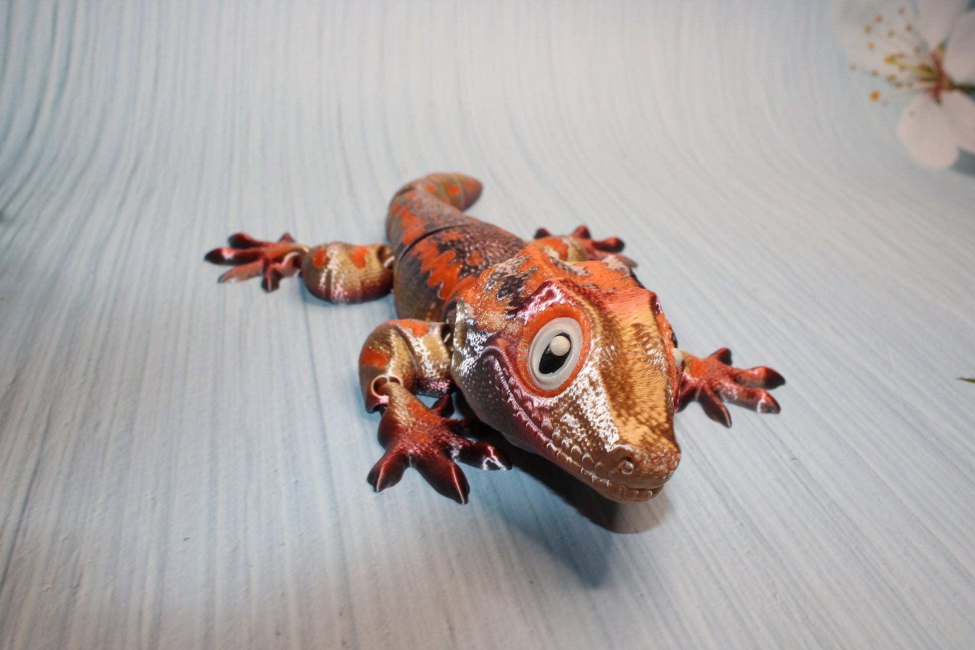 Gargoyle Gecko 3d printed 9" Long - Wonderland 3D Printing 