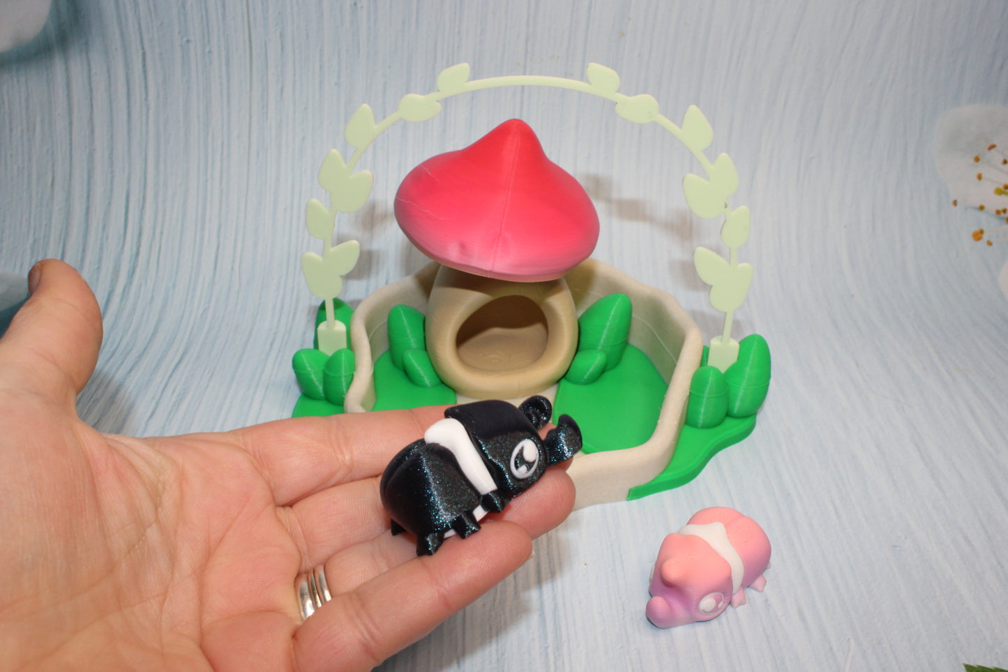 Woodland Beetle Mushroom Playset comes with 3 beetles - Wonderland 3D Printing 