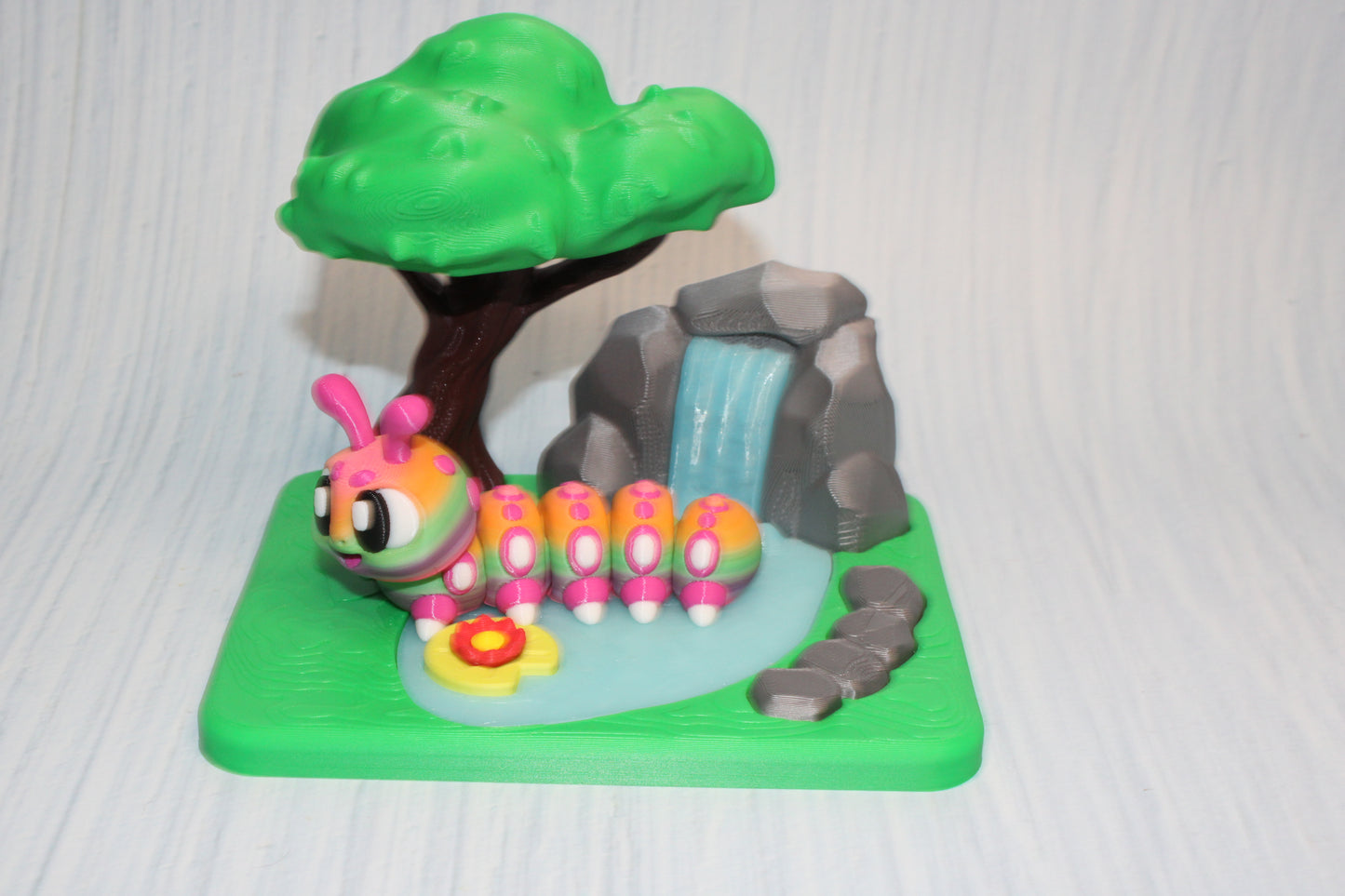 Waterfall Playset comes with Rhino Caterpillar and Snail - Wonderland 3D Printing 