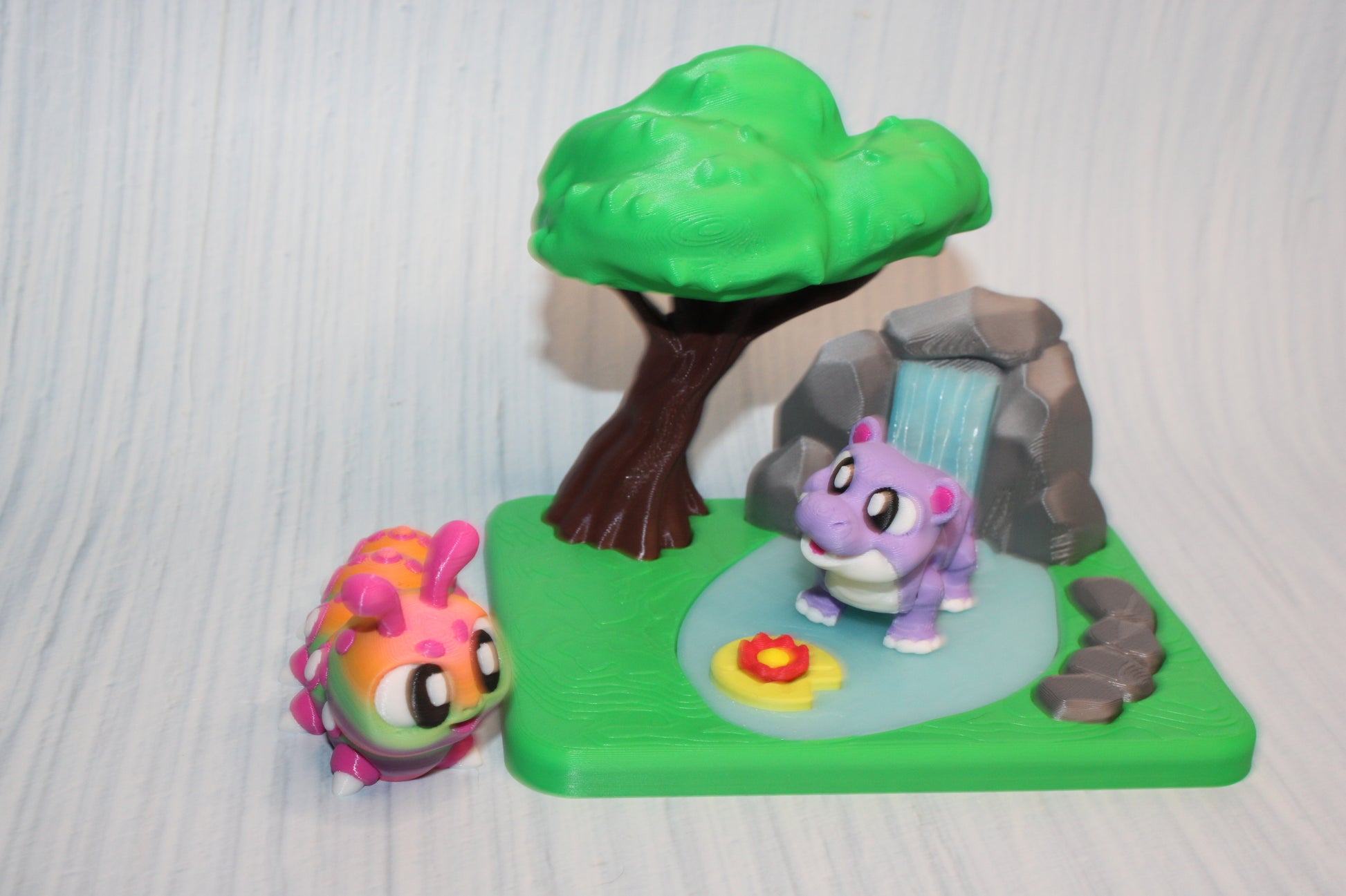 Waterfall Playset comes with Rhino Caterpillar and Snail - Wonderland 3D Printing 