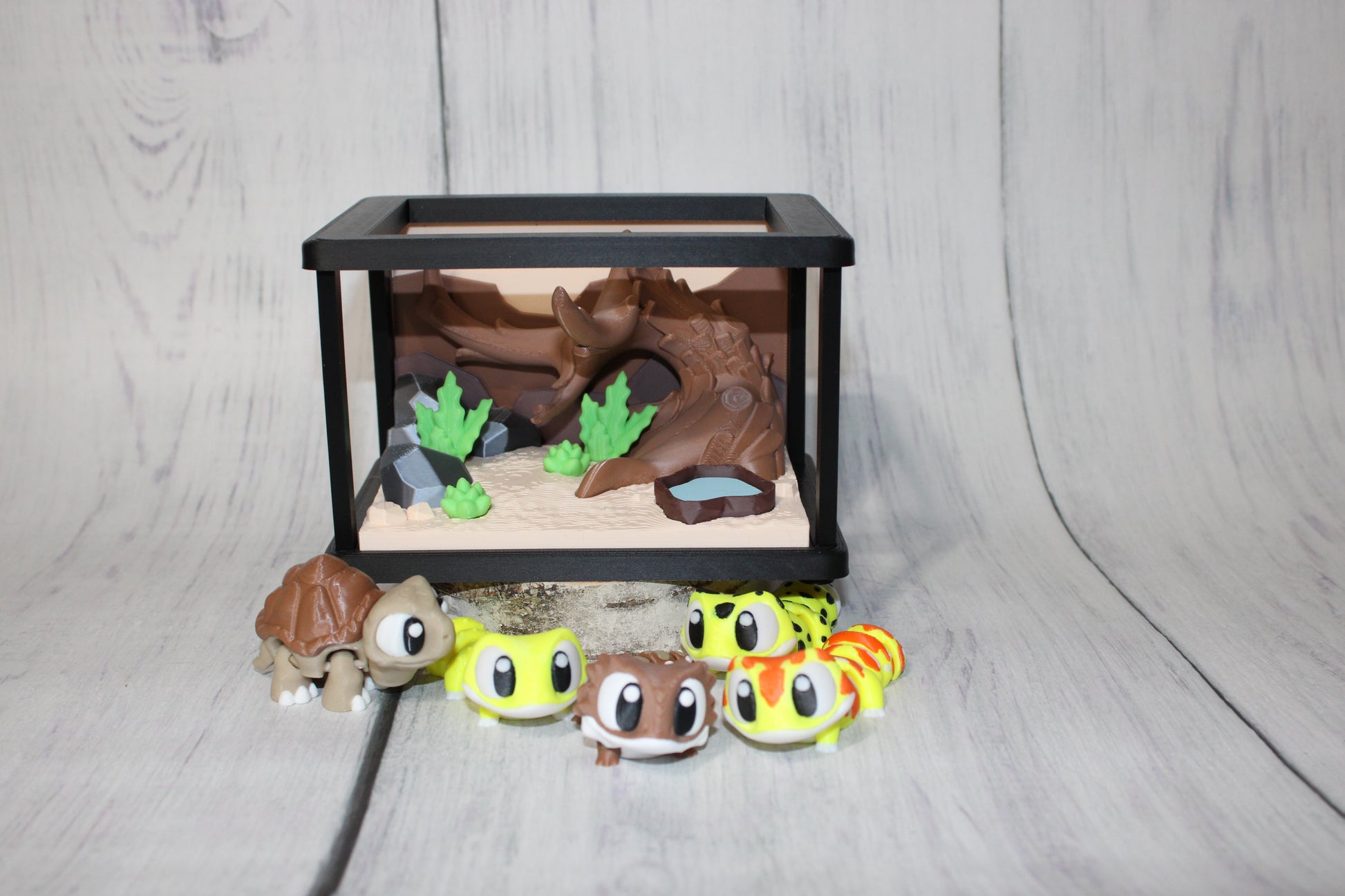 Reptile Enclosure Set Includes 1 Bearded Dragon, 1 Tortoise and 3 Geckos-3D Printed Flexi Fidget Toy - Great Gift Idea. - Wonderland 3D Printing 