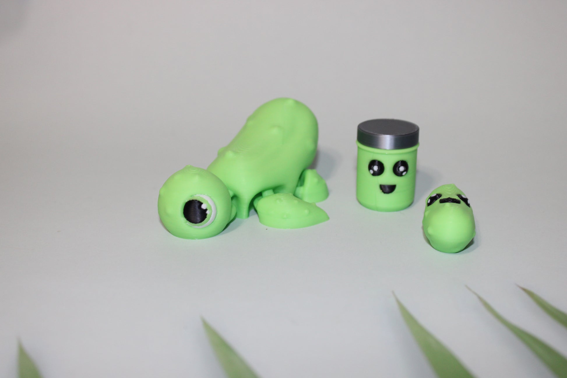 Pickle Turtle 3 inches Long Articulated 3d Printed Figurine - Wonderland 3D Printing 
