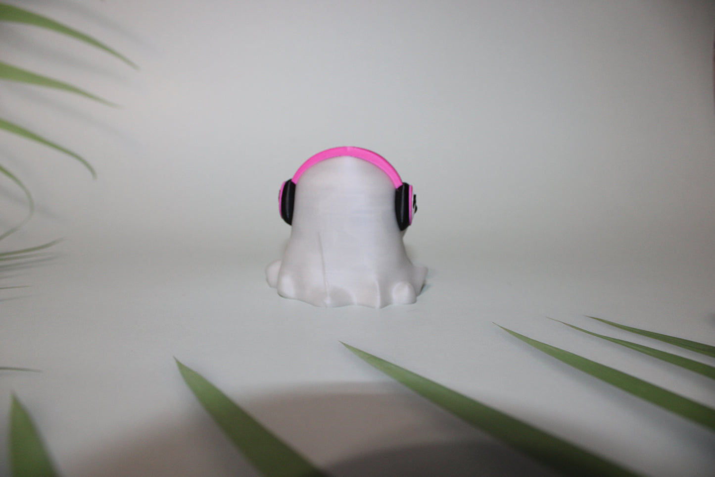 Cutie Ghost glows in the dark with headphones 2.5 inches Tall-Full Color 3D Printed Figurine Toy - Wonderland 3D Printing 
