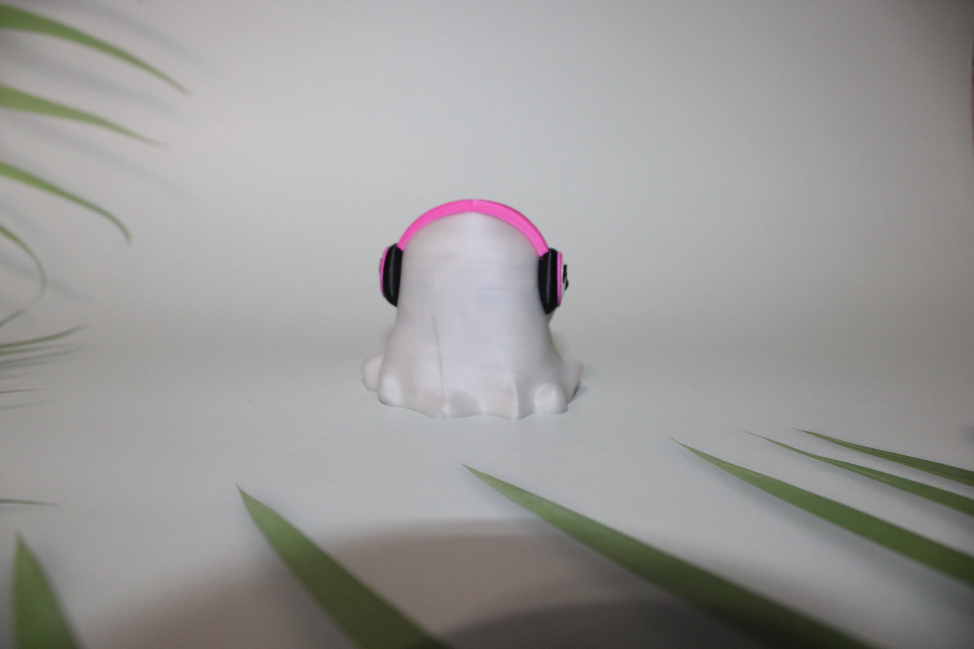 Cutie Ghost glows in the dark with headphones 2.5 inches Tall-Full Color 3D Printed Figurine Toy - Wonderland 3D Printing 