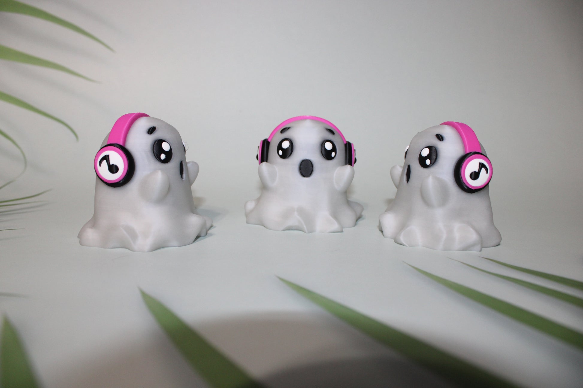Cutie Ghost glows in the dark with headphones 2.5 inches Tall-Full Color 3D Printed Figurine Toy - Wonderland 3D Printing 