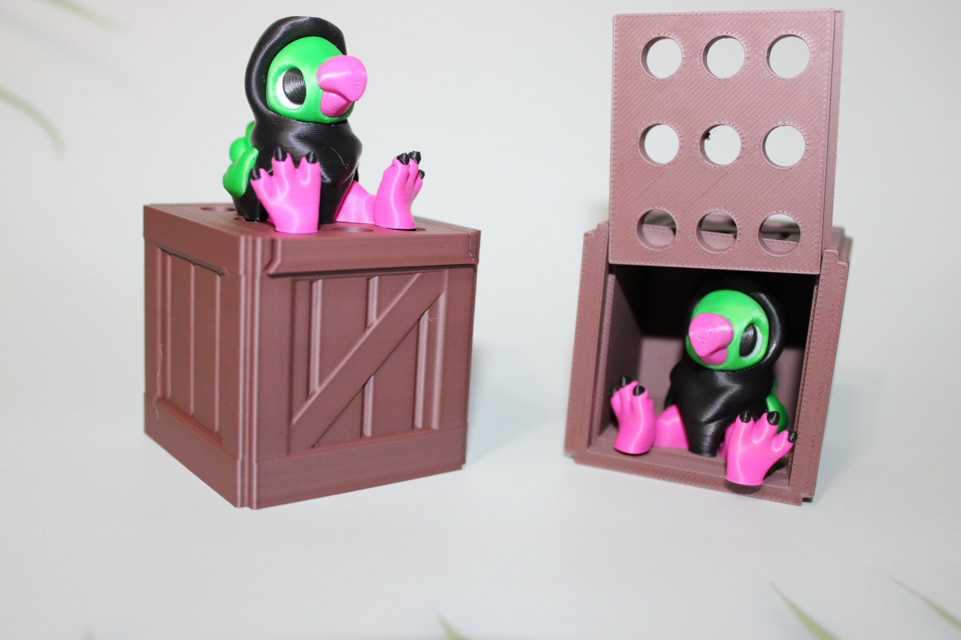 Dodo Bird with Crate - Full Color 3D Printed Articulated Fidget Toy - Wonderland 3D Printing 