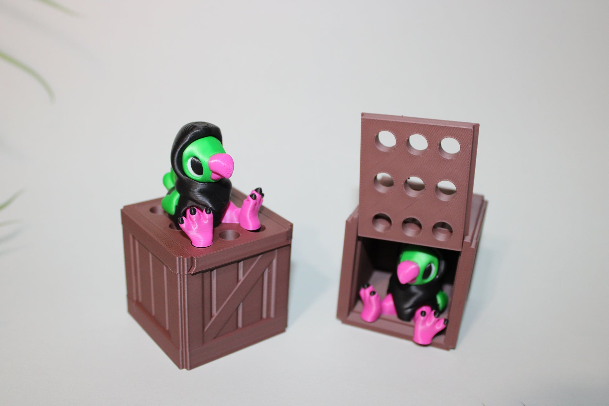 Dodo Bird with Crate - Full Color 3D Printed Articulated Fidget Toy - Wonderland 3D Printing 