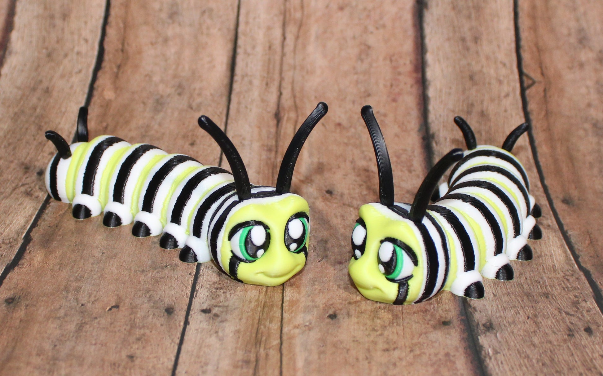Monarch Caterpillar-4.25 inches Long- 3D Printed Articulated Flexi Fidget Figurine - Wonderland 3D Printing 