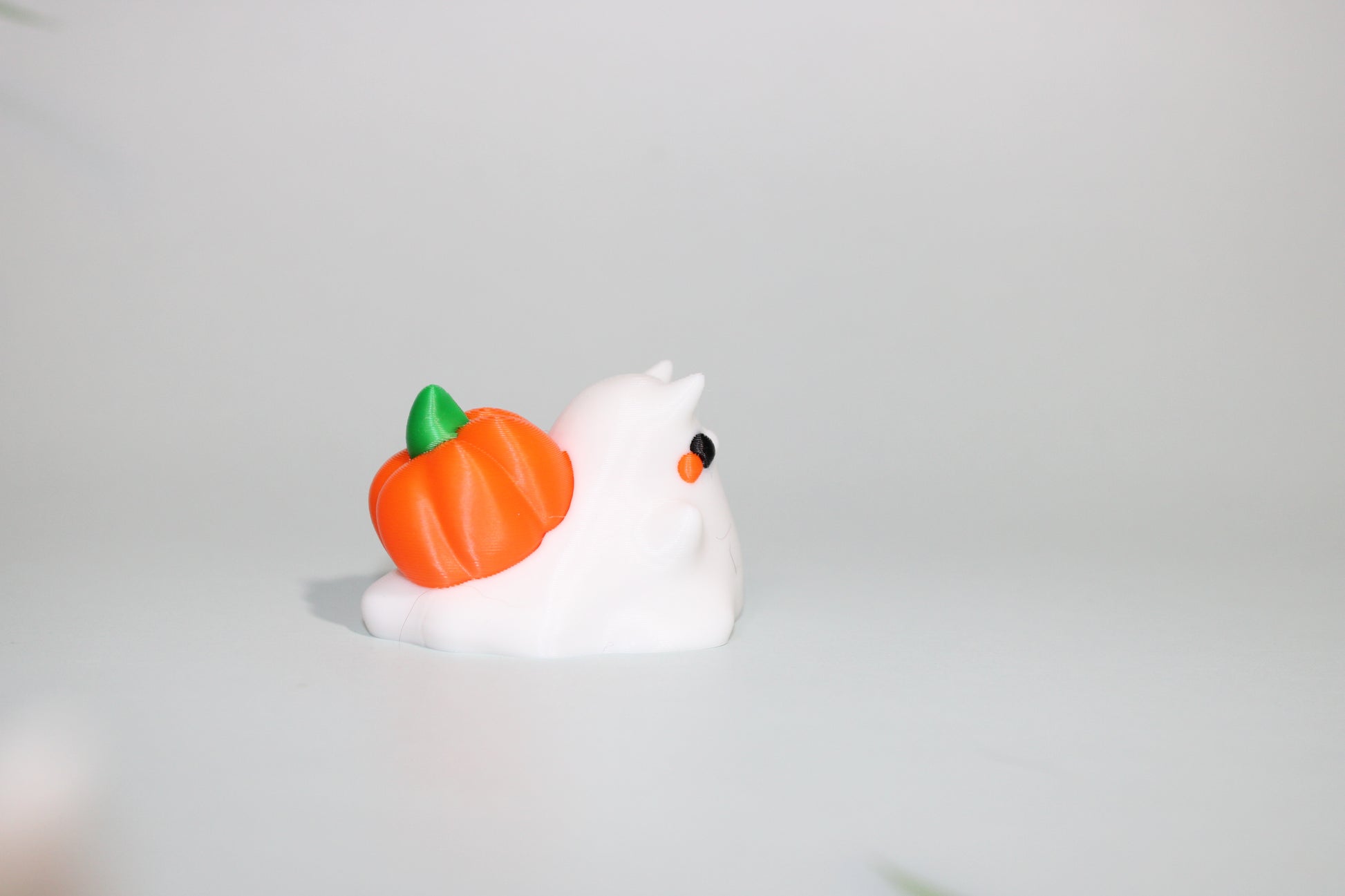 Ghostly Snail with Grass Box Container Options:3D Printed  Fidget Toy - Wonderland 3D Printing 