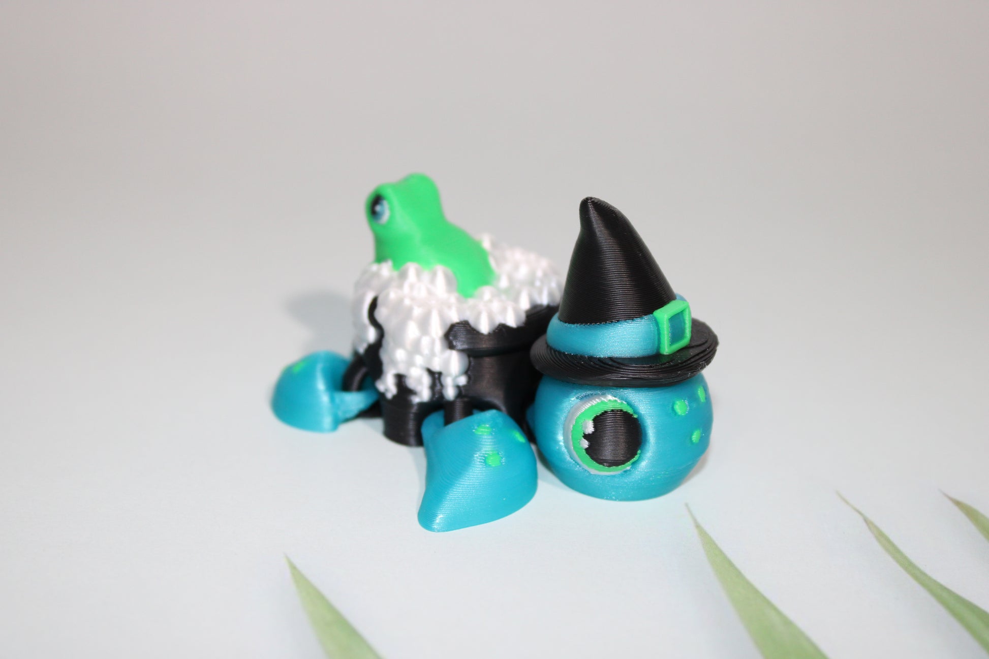 Witch Turtle 2.5 inches or Stitches Turtle- Full Color 3D Printed Articulated Fidget Toy - Wonderland 3D Printing 