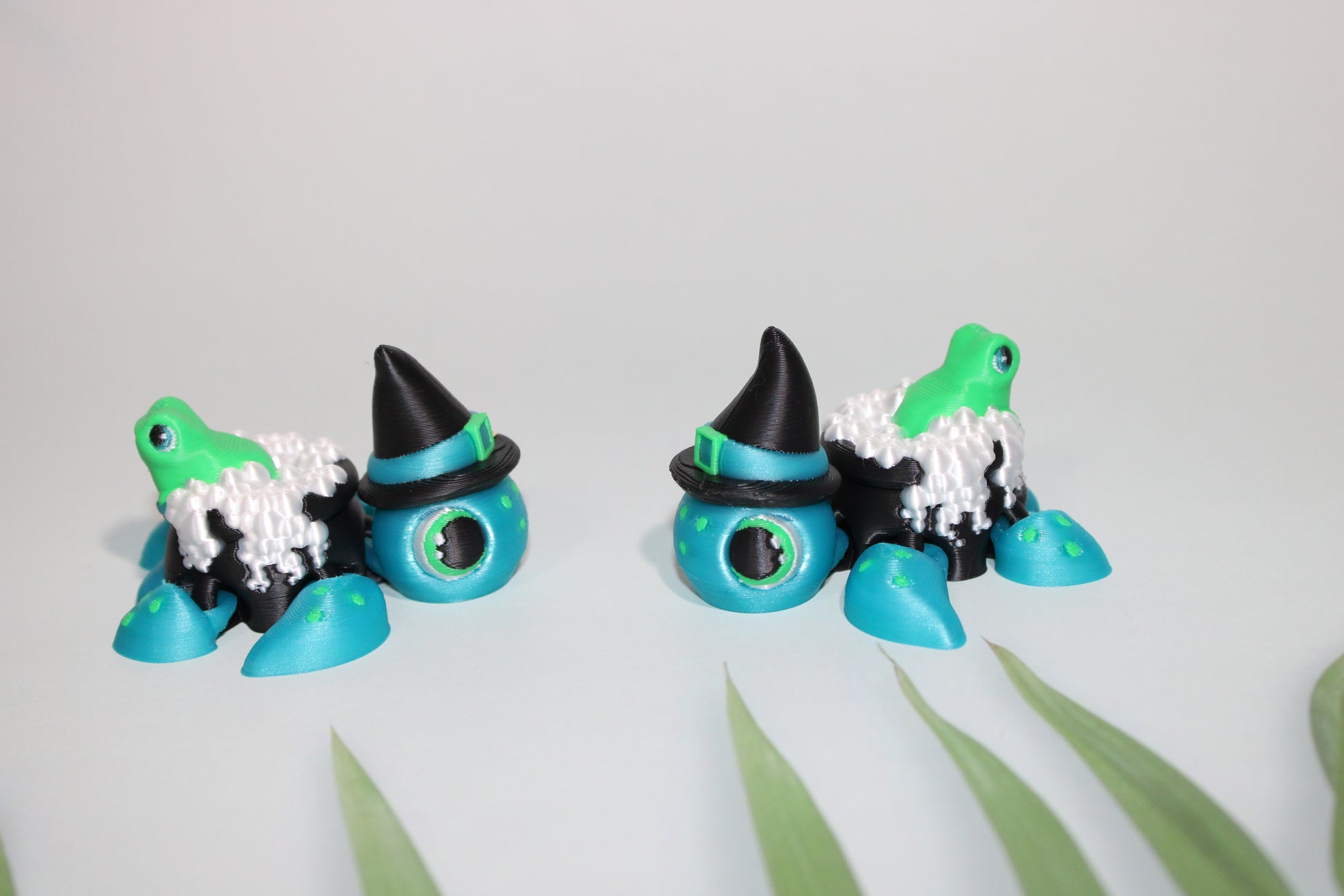Witch Turtle 2.5 inches or Stitches Turtle- Full Color 3D Printed Articulated Fidget Toy - Wonderland 3D Printing 