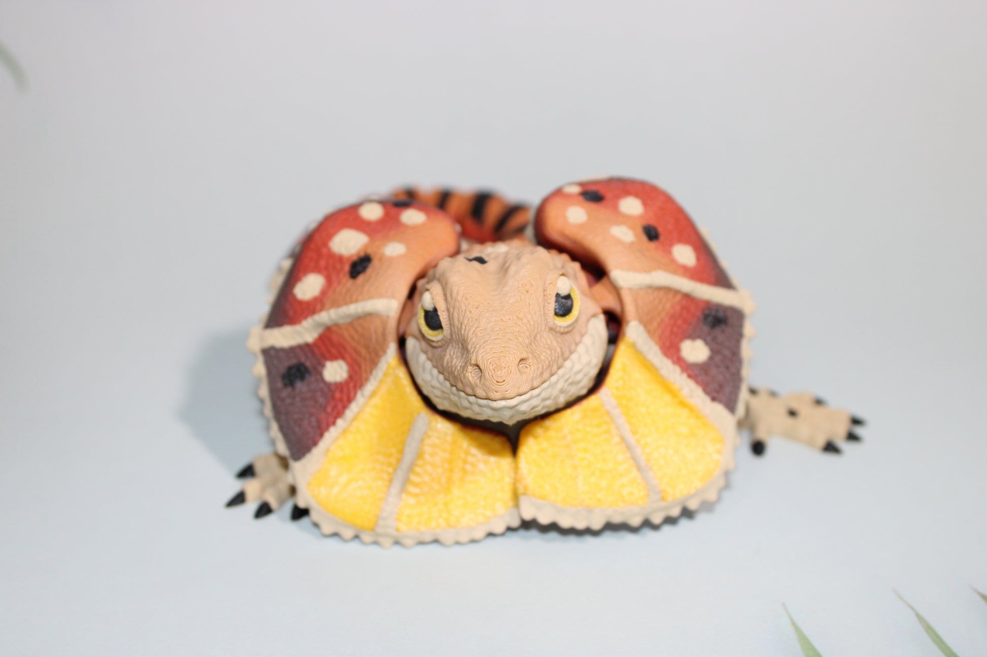 Flexi Frilled-Neck Lizard 3D Printed Articulated Flexi Fidget Figurine - Wonderland 3D Printing 