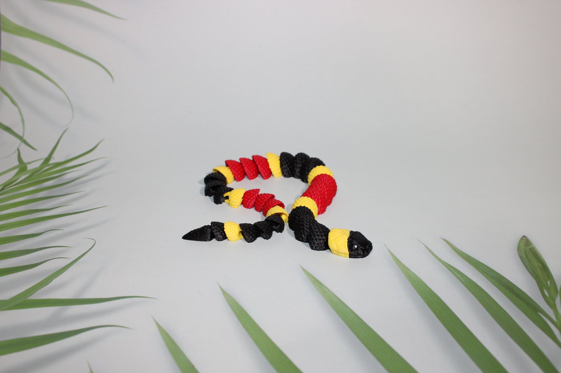 Coral Snake 3D Printed Articulated Figurine Fidget Toy - Wonderland 3D Printing 