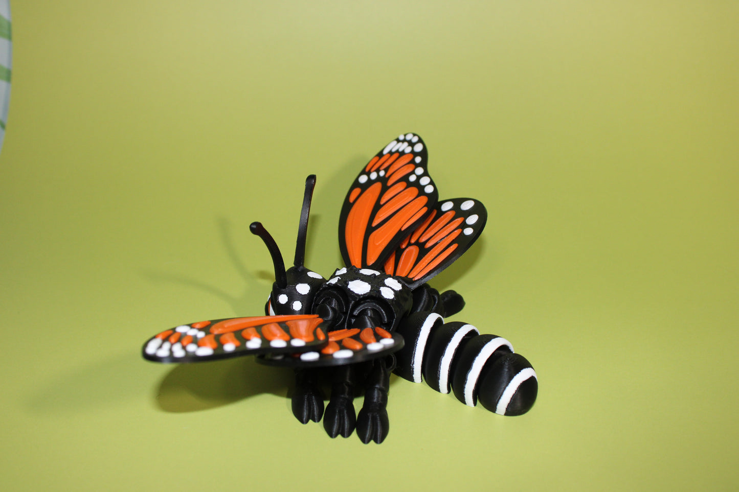 Monarch Butterfly 5 inches Long, 9-inch Wingspan-3D Printed Articulated Flexi Fidget Toy - Wonderland 3D Printing 
