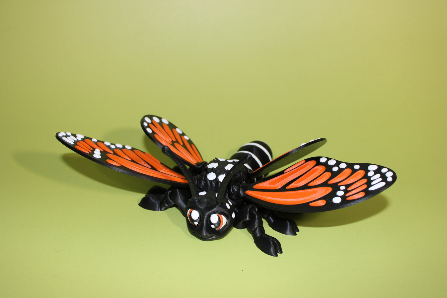 Monarch Butterfly 5 inches Long, 9-inch Wingspan-3D Printed Articulated Flexi Fidget Toy - Wonderland 3D Printing 