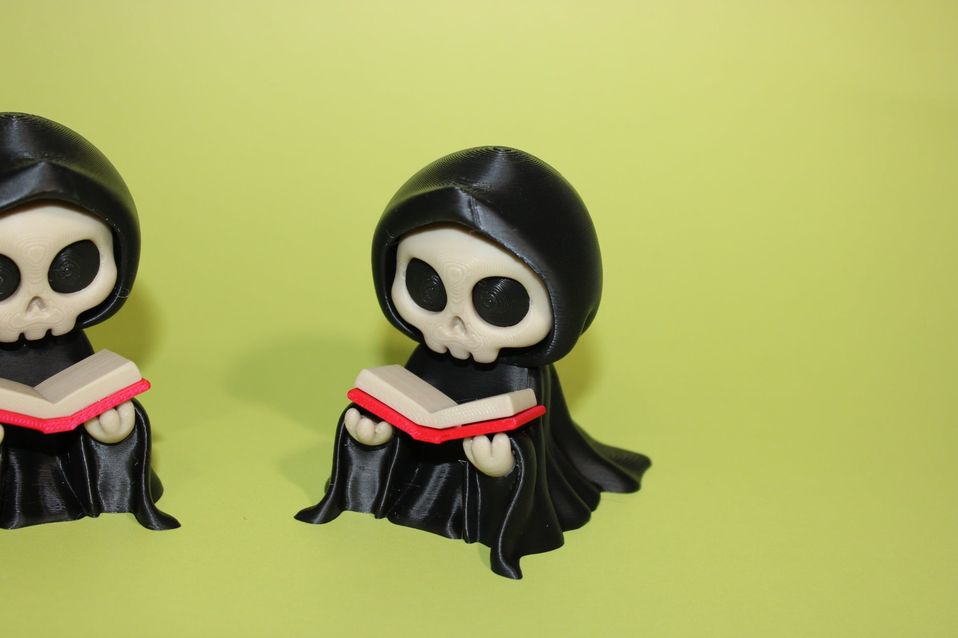 Reading Reaper 3.25 inches Tall: 3D Printed Fidget Toy - Wonderland 3D Printing 