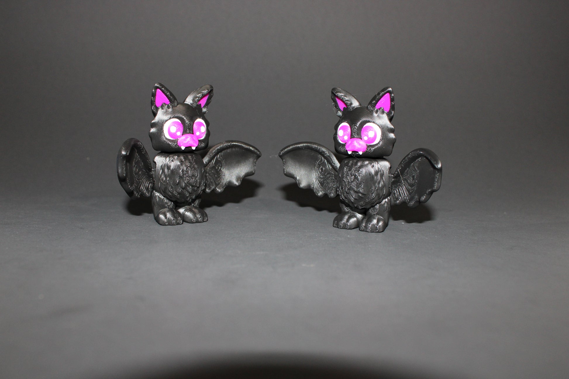 Floofy Kawaii  Bat 3 inches tall- 3D Printed Articulated Flexi Fidget toy - Wonderland 3D Printing 