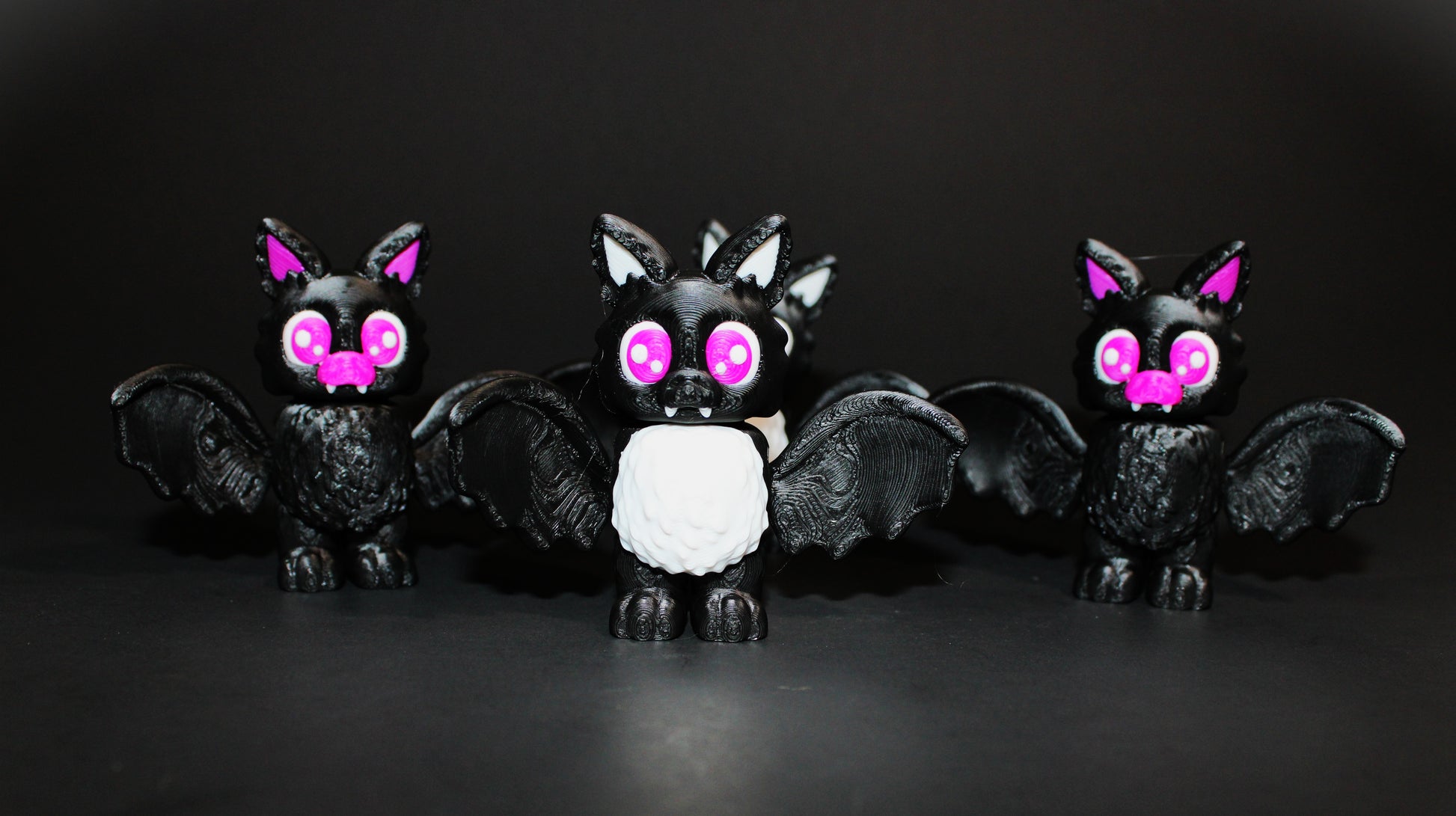 Floofy Kawaii  Bat 3 inches tall- 3D Printed Articulated Flexi Fidget toy - Wonderland 3D Printing 