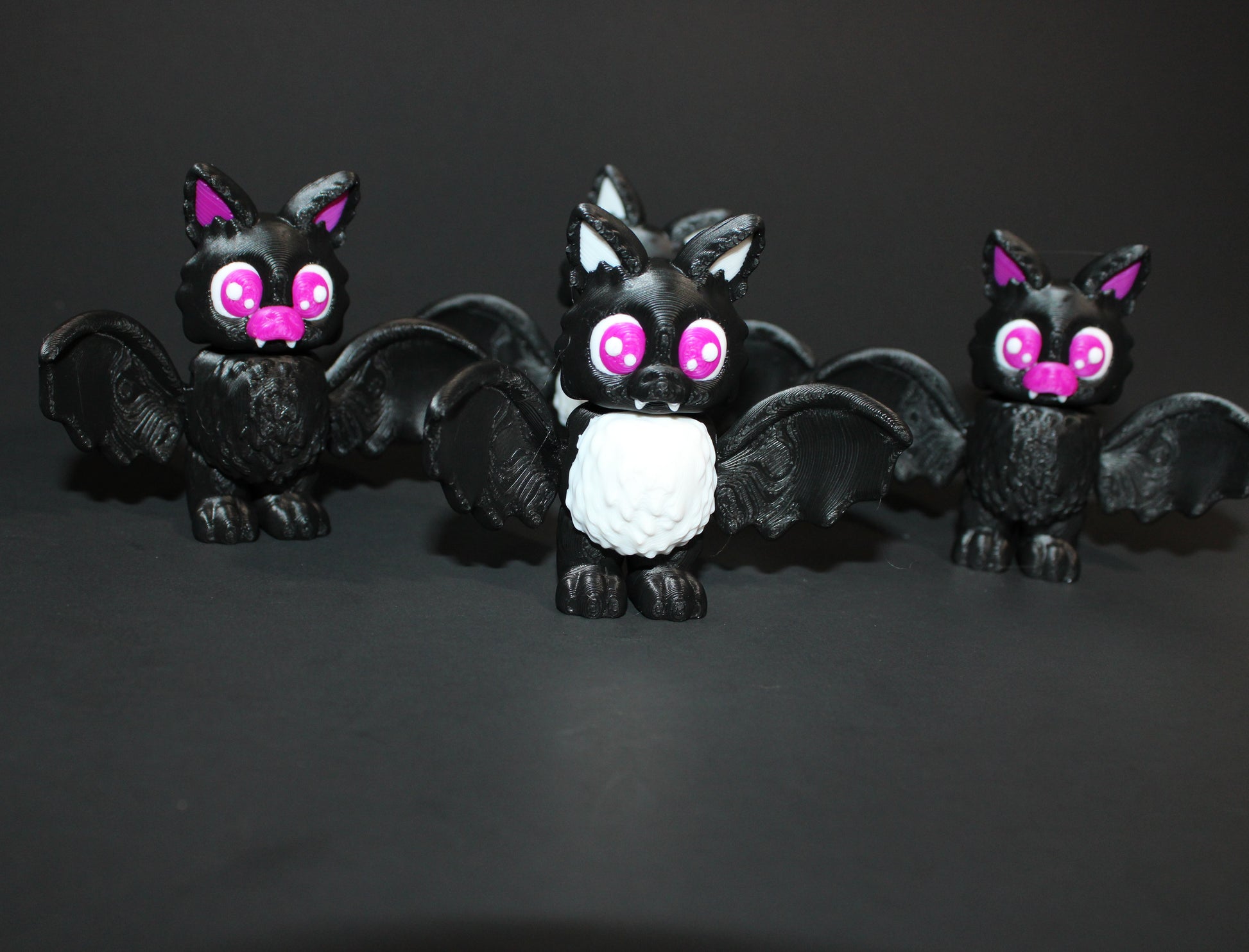 Floofy Kawaii  Bat 3 inches tall- 3D Printed Articulated Flexi Fidget toy - Wonderland 3D Printing 