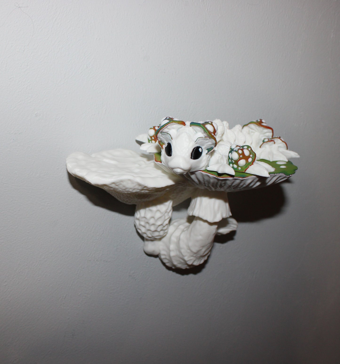 Mini Mushroom Dragon with Mushroom Shelf Options-3D Printed Articulated Fidget Toy
