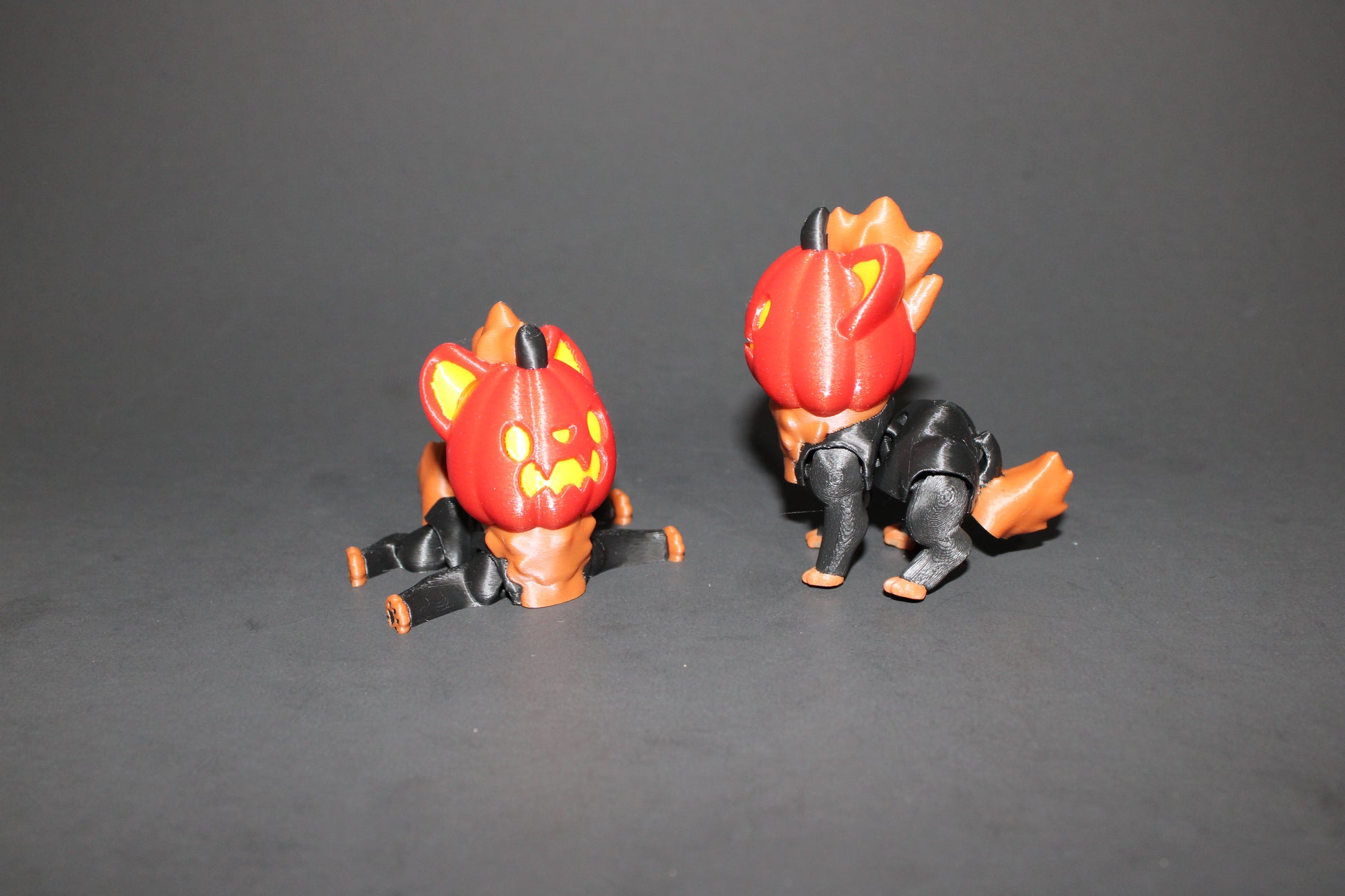 2 Pumpkin Howlers-Articulated Flexi Fidget Full Color 3D Printed Toy-2.5 inches tall - Wonderland 3D Printing 
