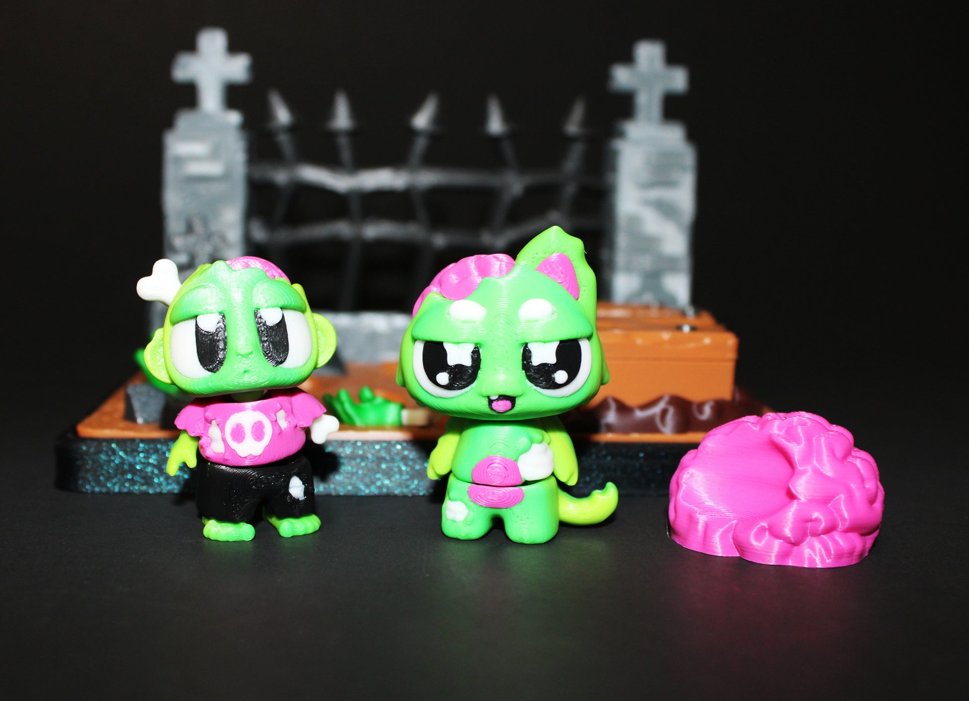 3D Printed Flexi Zombie with Zombie Kitty in Graveyard-Brain Included - Wonderland 3D Printing 