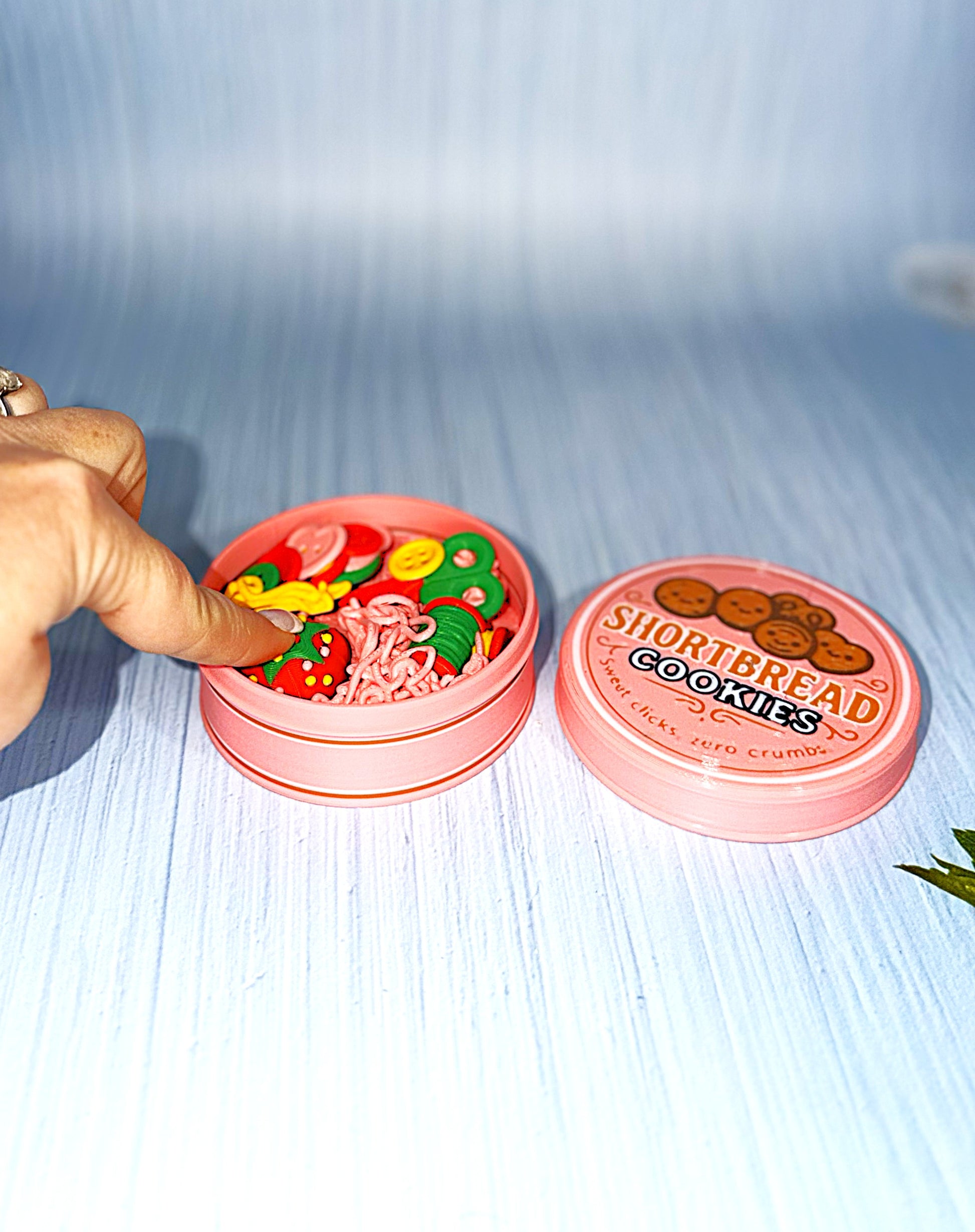 Clicker Sugar Cookie Container with Sewing Edition Options-3d printed - Wonderland 3D Printing 