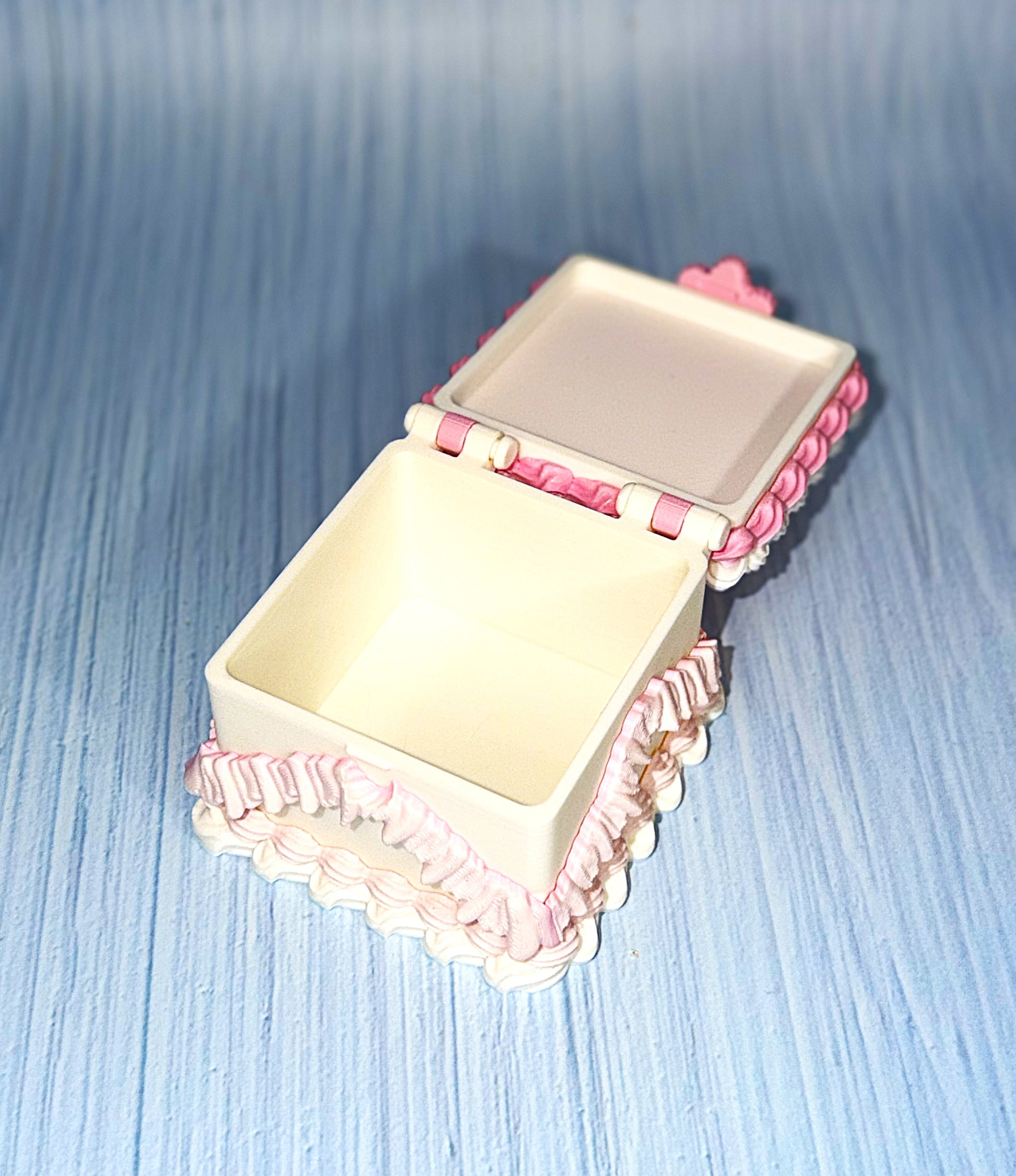 3d Printed Cake Storage Boxes 3" x 3" x 2.75'"t - Wonderland 3D Printing 