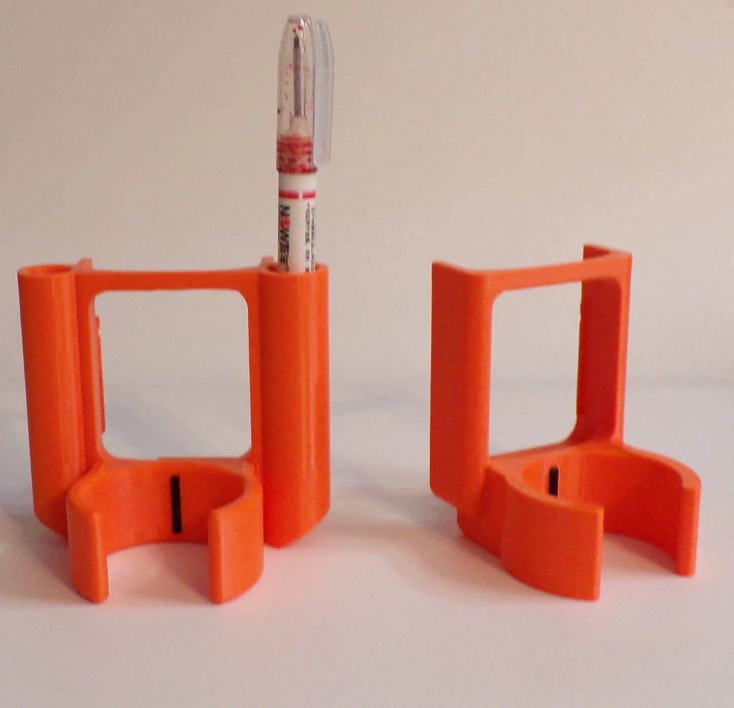 Tripod Leg Mount for Kestrel 5700 3D Printed - Wonderland 3D Printing 