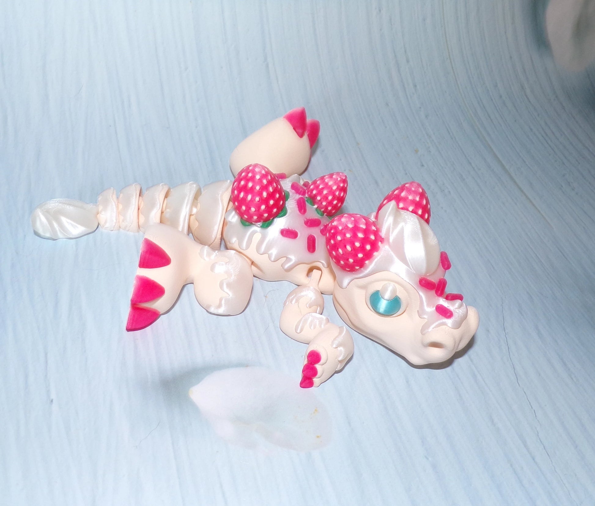 Cupcake Dragon:3D Printed Fully Articulated Cupcake Dragon - Wonderland 3D Printing 