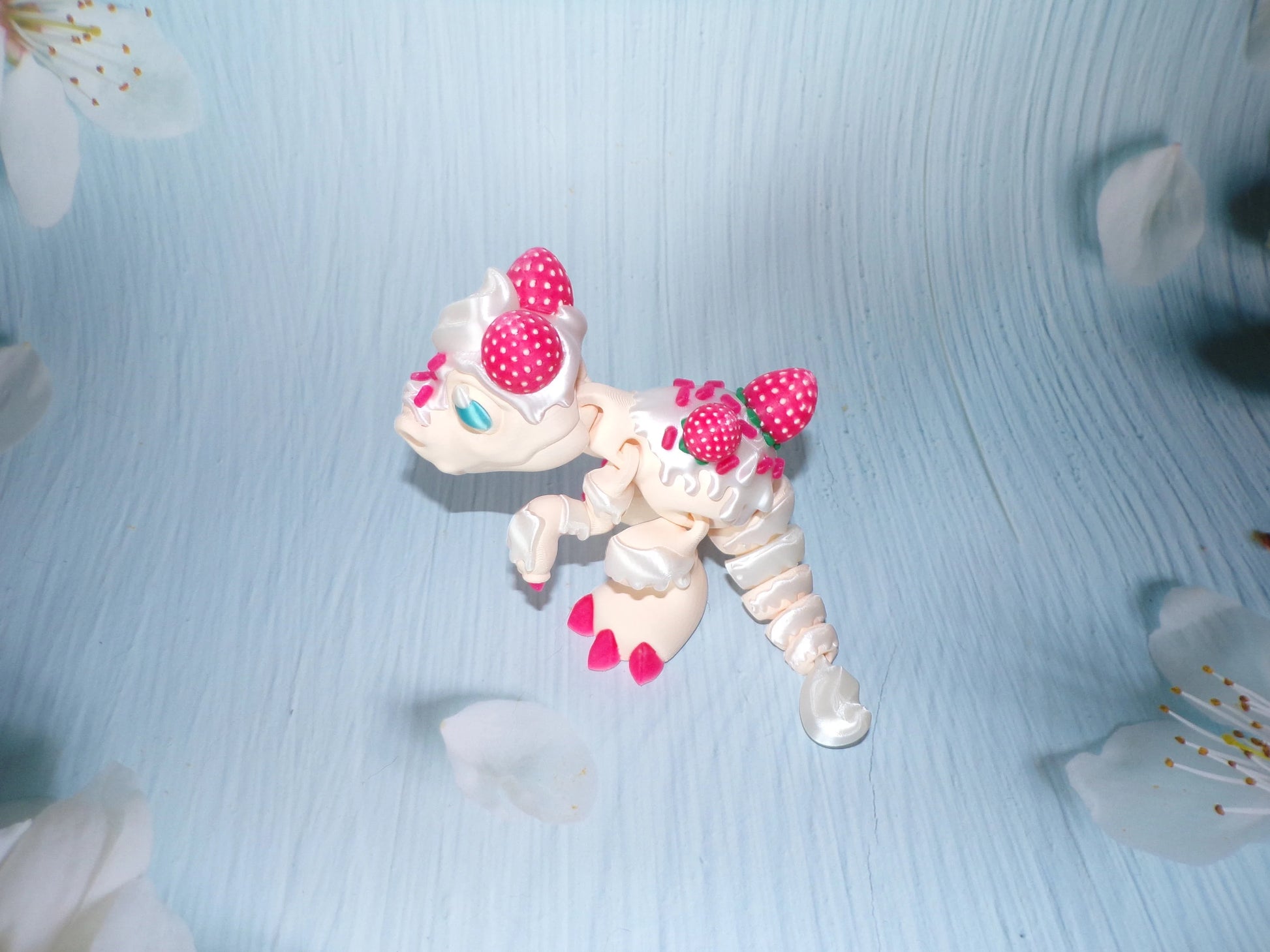 Cupcake Dragon:3D Printed Fully Articulated Cupcake Dragon - Wonderland 3D Printing 