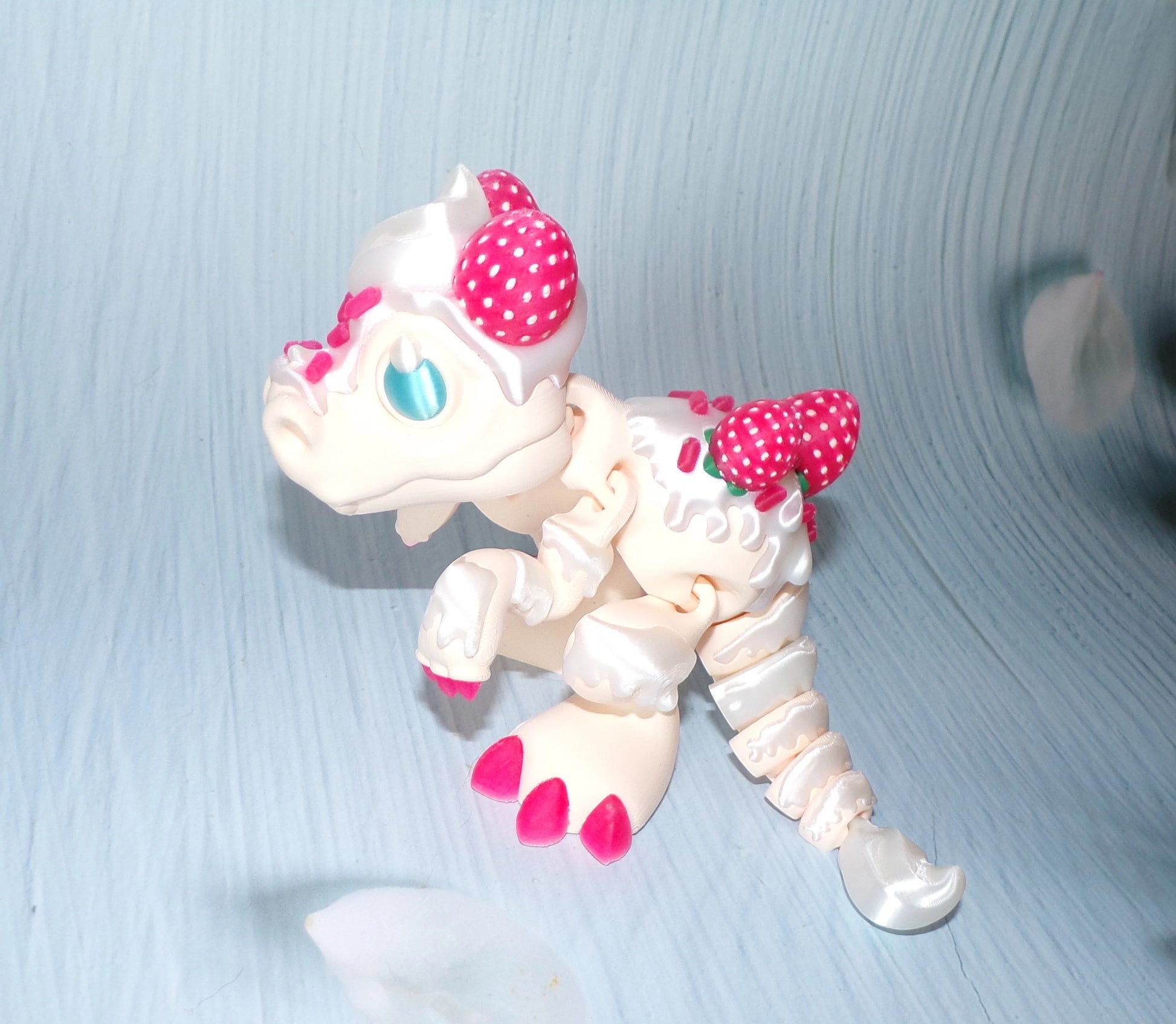 Cupcake Dragon:3D Printed Fully Articulated Cupcake Dragon - Wonderland 3D Printing 